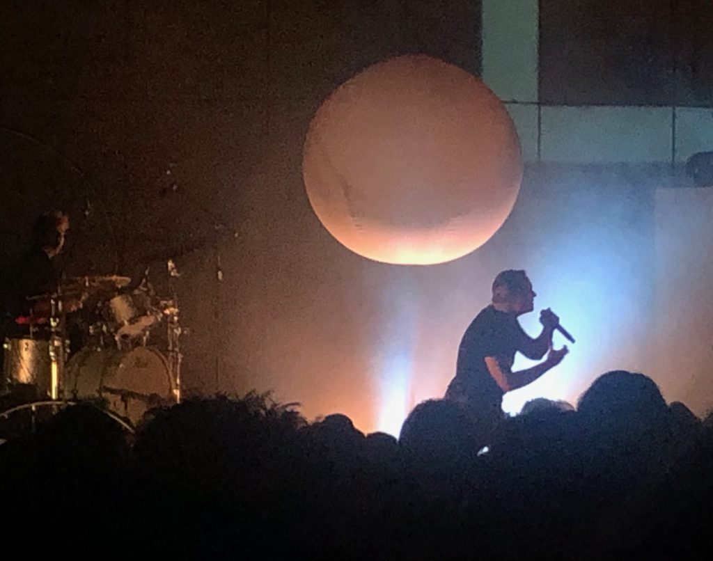 Future Islands live at The Shrine in Los Angeles on Wednesday, September 18, 2024 (photo: Liz Ohanesian)